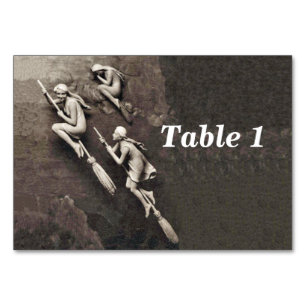 Drei Hübschen dreidimensionale Aussehen Hexen Brüh Tischnummer