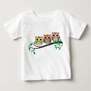 Drei Hügel auf einer Baumzweig niedlich zeichnend Baby T-shirt