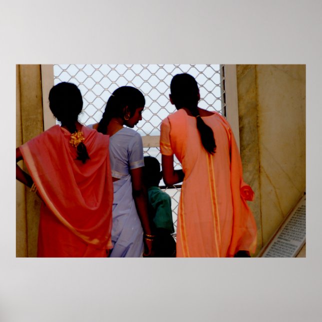 Drei junge Frauen Poster (Vorne)