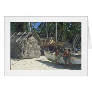 Drei Kinder am Strand in PUKAPUKA