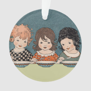 Drei kleines Mädchen-Schwestern am Tisch Suppe Ornament
