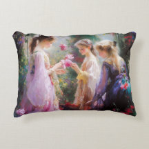 Drei Mädchen spielen im Garten