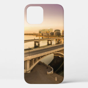 DREI MÄNNER AUF MOTORRÄDERN ÜBERQUEREN EINE BRÜCKE Case-Mate iPhone HÜLLE