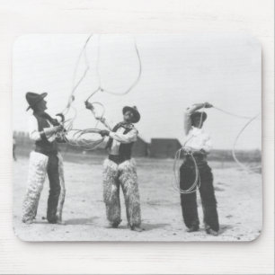 Drei Männer beim Lasso werfen. Mousepad
