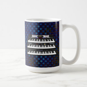 Drei moderne Tastaturen: Synthesizer: Tasse