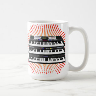 Drei moderne Tastaturen: Synthesizer: Tasse