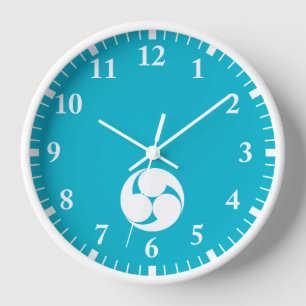 Drei nach linksWirbel (Jinuki) Wanduhr