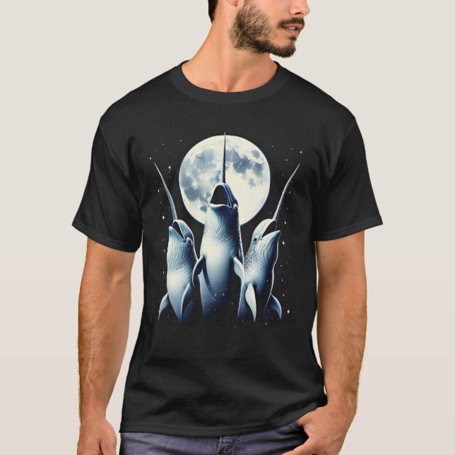 Drei Narwals, die wie drei Wölfe auf dem Mond heru T-Shirt (Vorderseite)