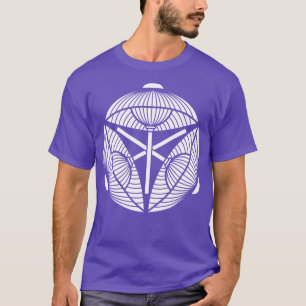 Drei offene japanische Regenschirme T-Shirt