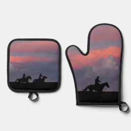 Drei Reiter, ein Horizont Ofenhandschuh & Topflappen-Set