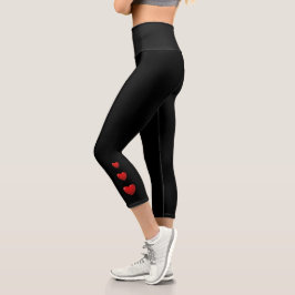 Drei rote Herzen Capri Leggings