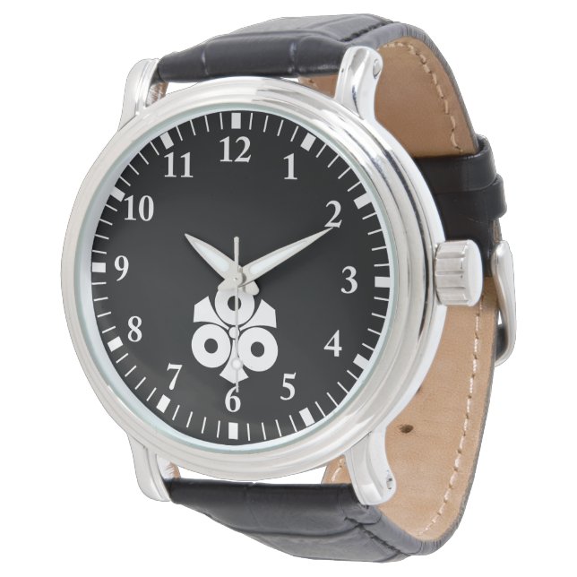 Drei Schlangenaugen mit Schwertern Armbanduhr (Schrägansicht)