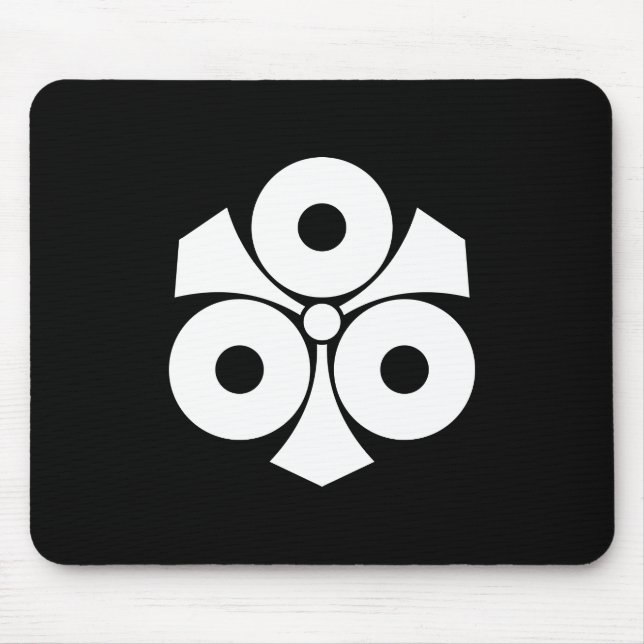 Drei Schlangenaugen mit Schwertern Mousepad (Vorne)
