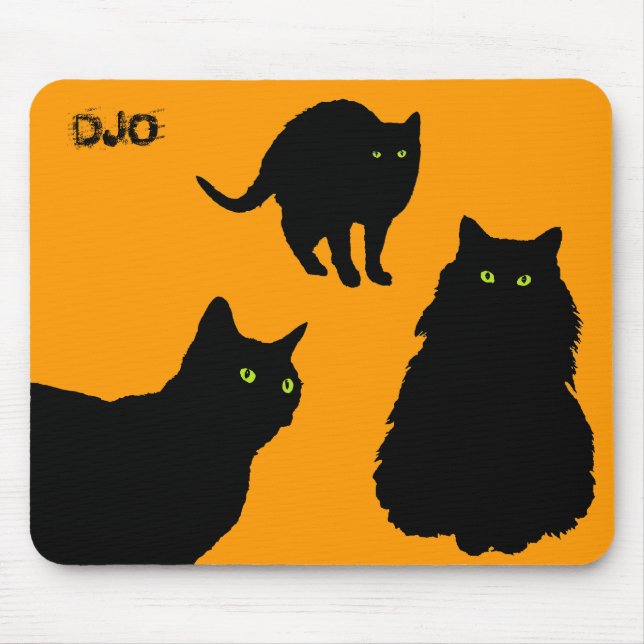 Drei schwarze Katzen und Orange Mousepad (Vorne)
