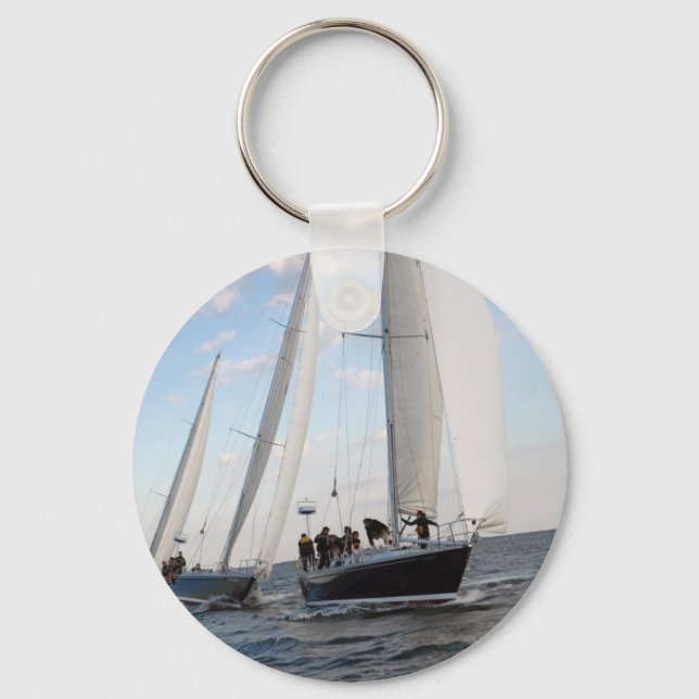 Drei Segelboote am Meer. Schlüsselanhänger (Vorderseite)