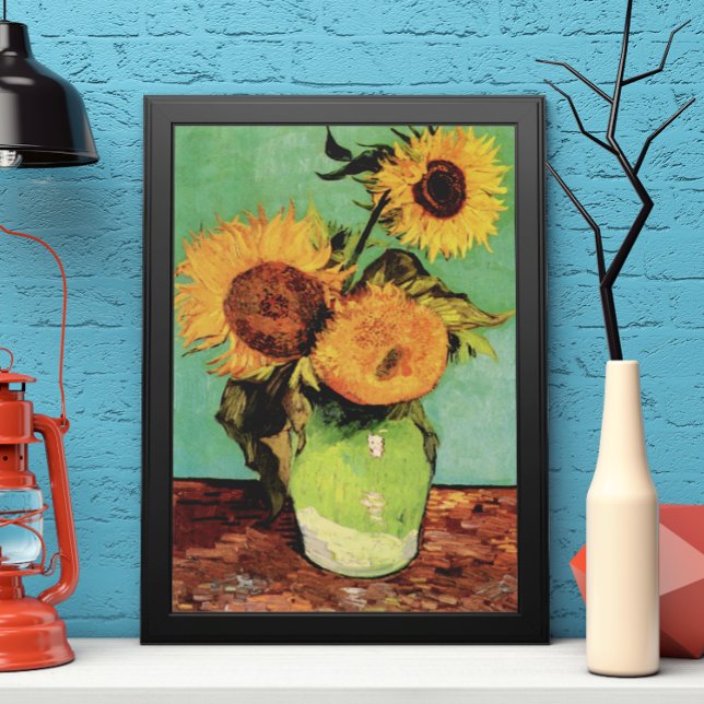 Drei Sonnenblumen in einer Vase von Vincent van Go Poster (Von Creator hochgeladen)