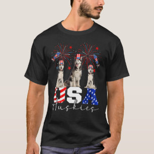 Drei US-Huskies, die Hut auf amerikanischer Flagge T-Shirt