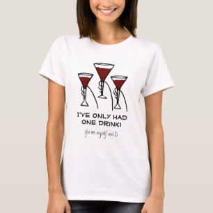 Drei Wein-Gläser im HandCartoon T-Shirt