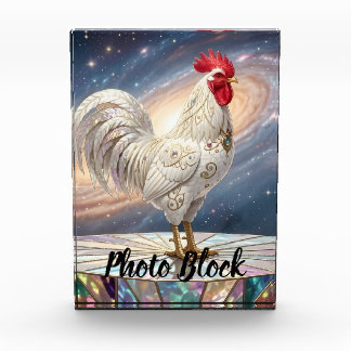 Drei weiße Hähne. Fotoblock