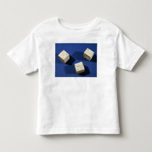 Drei Würfel, von der Akropolise bei Osteria Kleinkind T-shirt