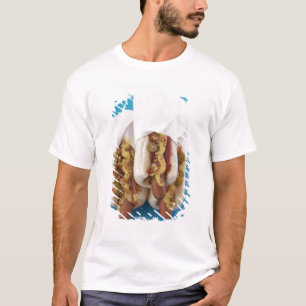 Drei Würstchen in den Brötchen T-Shirt