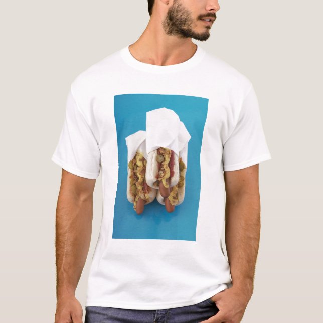 Drei Würstchen in den Brötchen T-Shirt (Vorderseite)