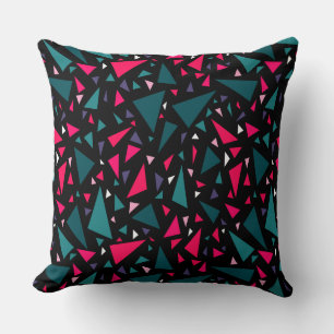 Dreiecke blaue Scharffarben auf schwarzem Hintergr Kissen