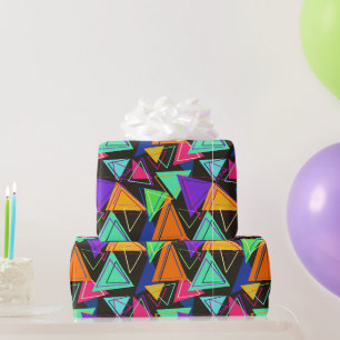 Dreiecke in farbigem Geschenkpapier