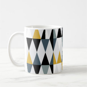 Dreiecke: Modernes Vintages geometrisches Muster. Kaffeetasse