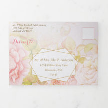 Dreifach-Blush-Rose in einer Einladung zur Hochzei