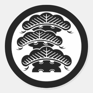 Dreistufige Kiefer mit Arashi L im Kreis Runder Aufkleber