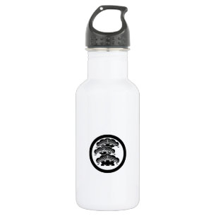 Dreistufige Kiefer mit Arashi L im Kreis Trinkflasche