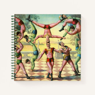 Dreizehn Männer machen Akrobatik Notizbuch