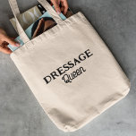 Dressage Queen Black Retro Script Reittier Name Tragetasche<br><div class="desc">Dressur Queen Niedlich Black Retro Script Reittiere Tasche für Pferdefreunde und alle,  die Lieben mit ihrem Pferdefreund zu tanzen. Passen Sie es mit Ihrem Wunschnamen auf der Rückseite an! Auch ein tolles Geschenk für Pferdeliebhaber!</div>