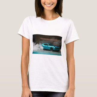 Driftender blauer Muscle-Car T-Shirt