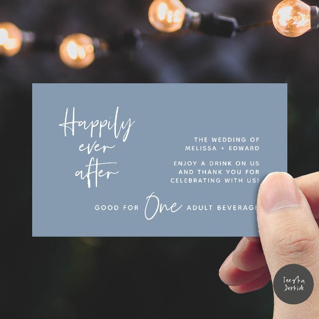 Drink Ticket Erwachsene Getränke glücklich immer n Begleitkarte (Drink Ticket Adult Beverage Happily Ever After Modern Romantic Party Enclosure Card in Dusty Blue)