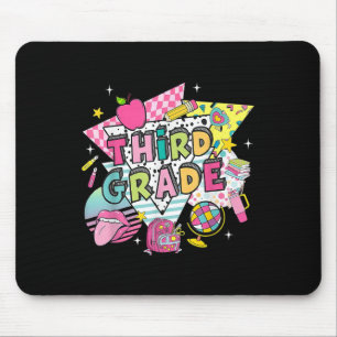 Dritter Lehrer Student zurück zur Schule glücklich Mousepad