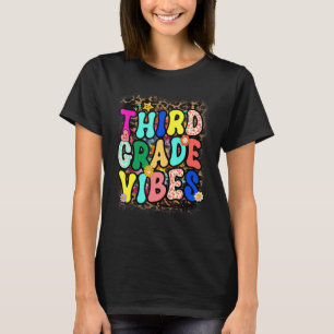 Dritter Stufe 3rd Vibes Team Retro Gefärbte Krawat T-Shirt