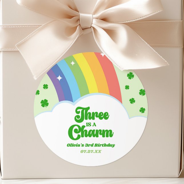 Drittes Geburtstags-Party: Charm Rainbow Runder Aufkleber (Von Creator hochgeladen)
