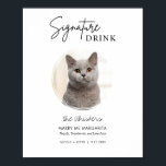 druckbare Katzenhochzeitschrift Drinks Bar signier Poster<br><div class="desc">Das niedlich bearbeitbare Begleitheitssignatur-Getränkedosenzeichen für Haustiere enthält einen Rahmen, in dem Sie das Foto Ihres Haustieres sowie Ihr charakteristisches Hochzeitsgetränk und Ihr Rezept vorstellen können. Druckbare Hochzeitsschilder sind die perfekte Möglichkeit, Ihre Hochzeitsschilder auf der Zuhause zu drucken. Laden Sie sich einfach die benötigte Größe herunter und drucken Sie sie in...</div>