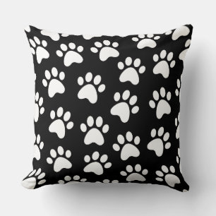 Druckdesign weiß auf schwarz einfügen kissen