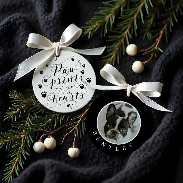 Drucken auf unserem Foto für Herz-Script-Begleiter Ornament (Paw Prints on Our Hearts Script Pet Photo Memorial Ornament)