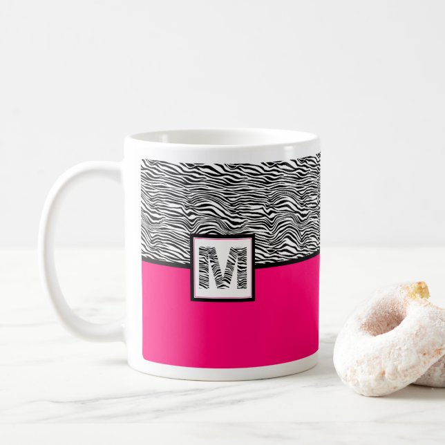 Druckmonogramm (schwarz/weiß) mit weißem Zebra Kaffeetasse (Mit Donut)