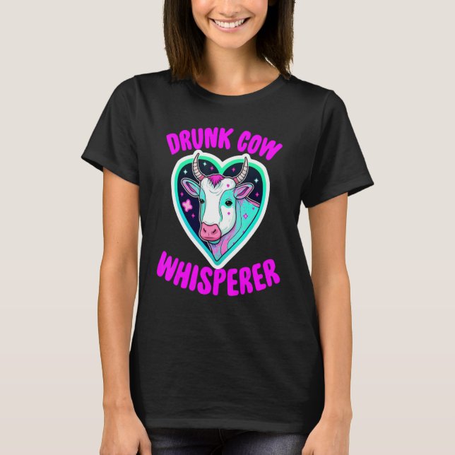 Drunk Cow Whisperer u2013 Cute Cow Head Inside A H T-Shirt (Vorderseite)