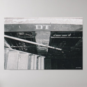 DT ist in der Innenstadt von Athen Poster