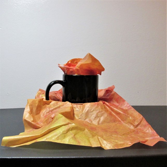 DU kannst Bildtext oder Logo hinzufügen, um dein e Seidenpapier (Von Creator hochgeladen)