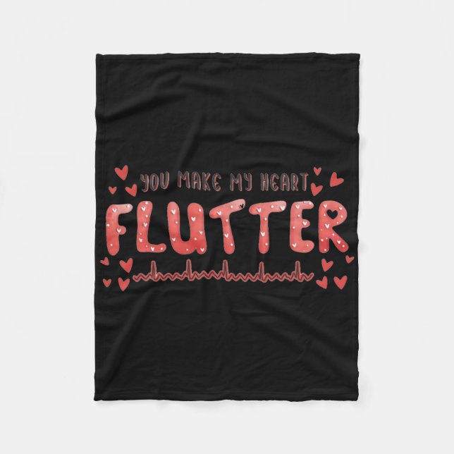 Du lässt mein Herz flattern Herzkrankenschwester V Fleecedecke (Vorderseite)
