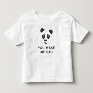 Du machst mich traurig. Trauriger Panda. Kleinkind T-shirt