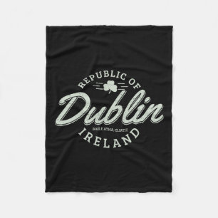 Dublin Ireland Clover Leaf Irish St Patricks Day Fleecedecke
