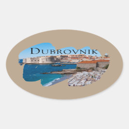 Dubrovnik: Aussicht auf Strand und Altstadt Ovaler Aufkleber